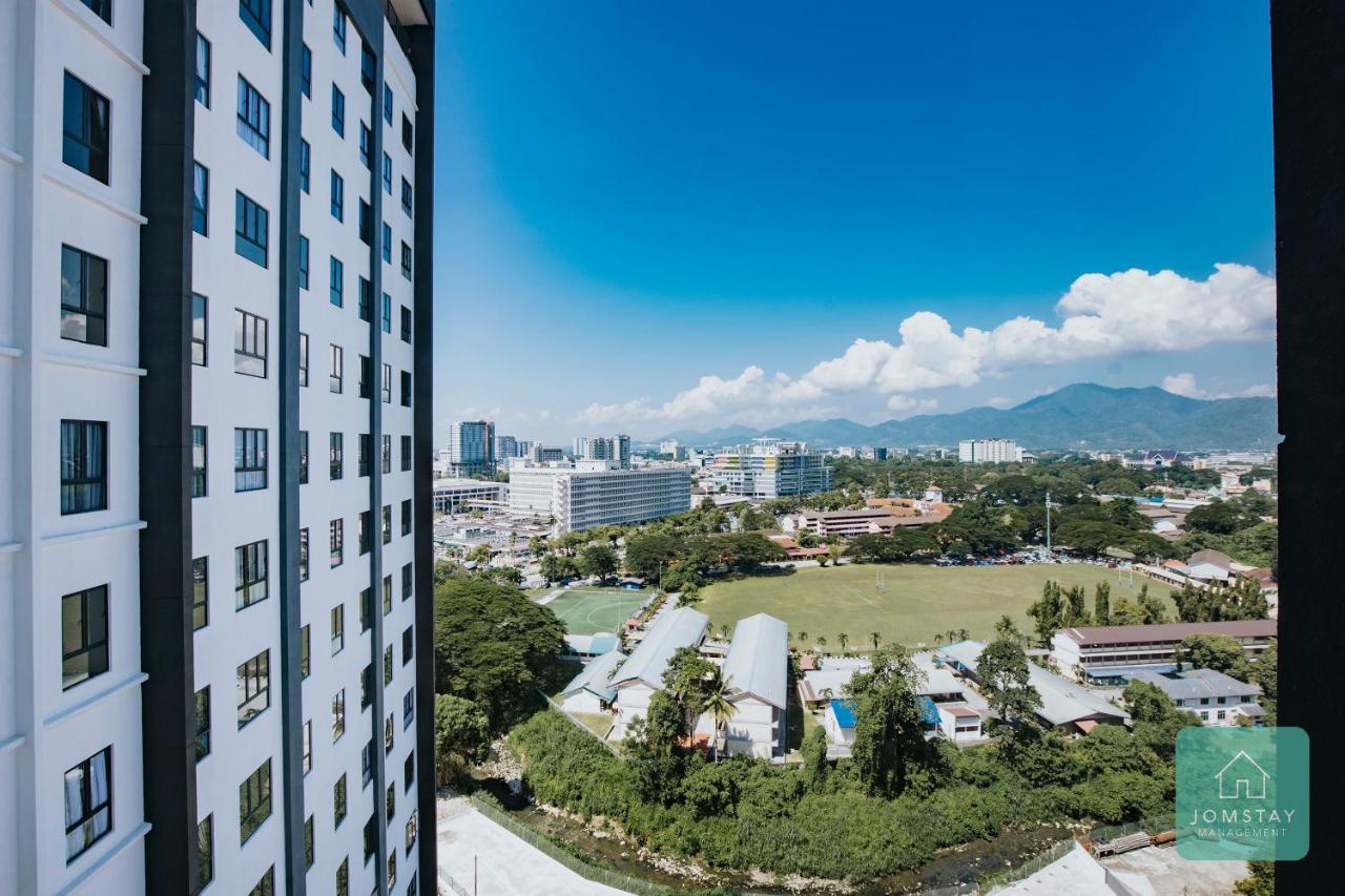 Jomstay - Horizon Town Skypool *
